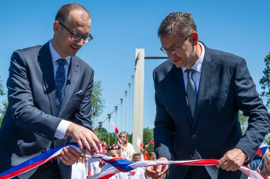 Polska i Czechy bliżej siebie. Nowa kładka na Olzie oficjalnie otwarta
